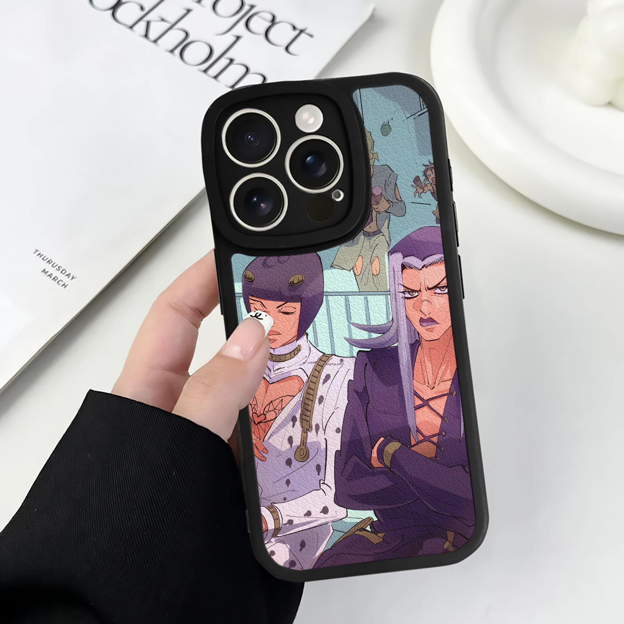 （画像用） ジョジョの奇妙な冒険 JoJo's Bizarre Adventure 【iPhone 16シリーズ対応】シリコンスマホケース（レザー調） 材質：シリコン
